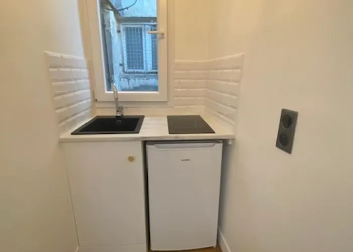 Cosy Près De L'opéra Avec Lumière Naturelle Appartement
